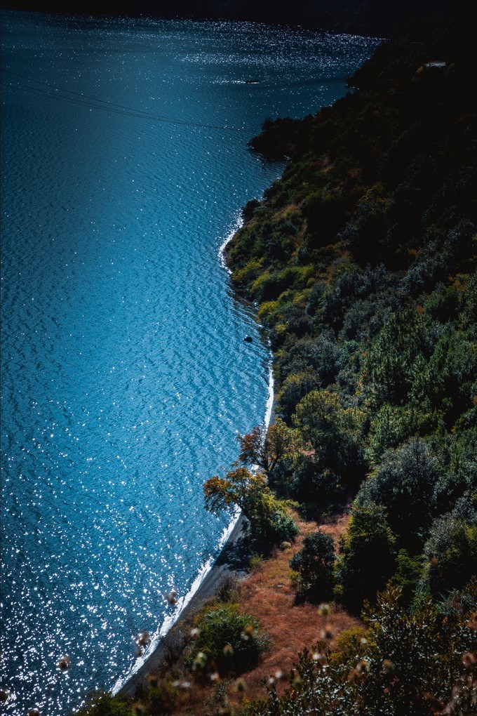 消失的地平线上的“香巴拉”和“女儿国”（二）