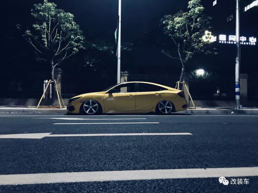 第10代思域亮点,战斗气息的10代思域