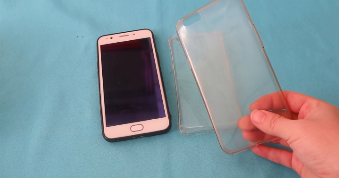 手机壳用久了容易变黄发黑怎么办,硅胶手机壳变黄了怎么样才能洗白