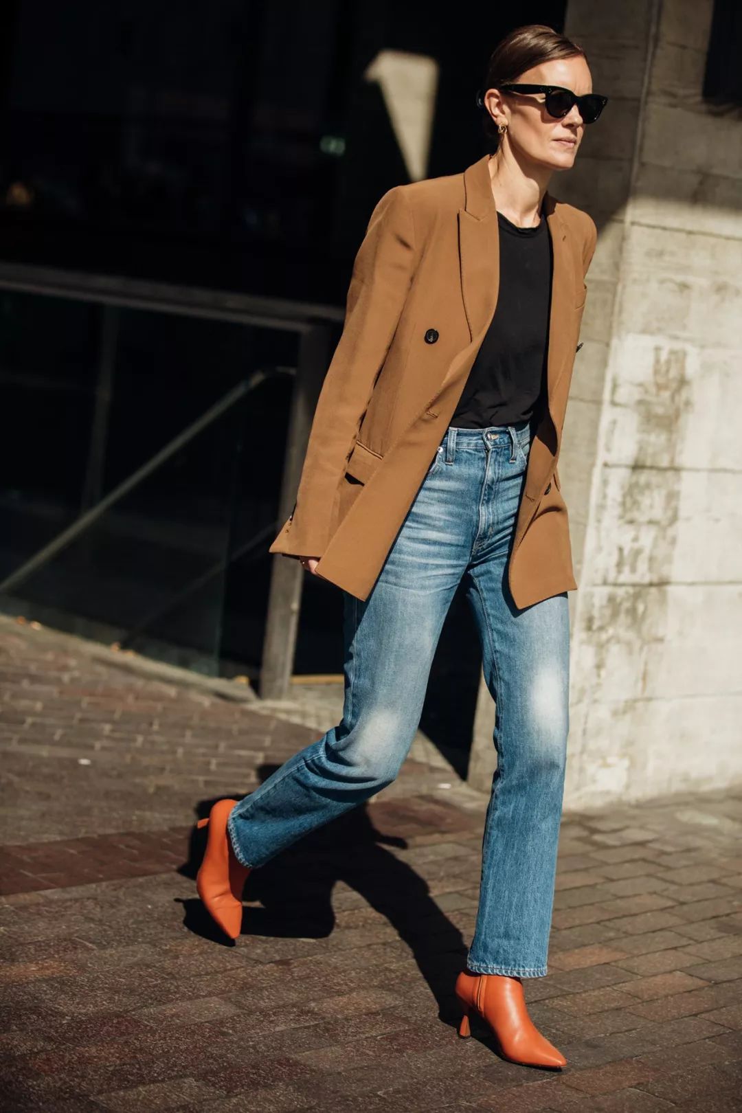 今年流行的袜子穿法长筒袜,袜靴洋气又高级