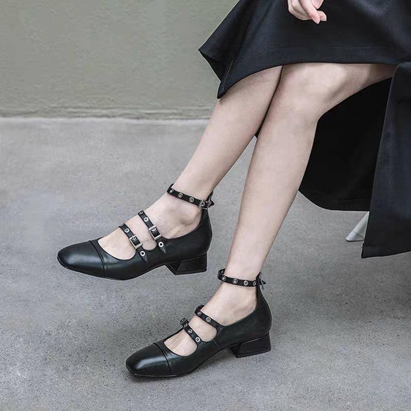 圆头港风休闲皮鞋百搭,圆头小皮鞋英伦风穿搭