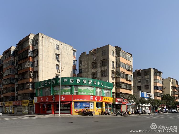 上阳宫到百货楼,疫情下逛西工,期待小街锅贴,王城广场听戏