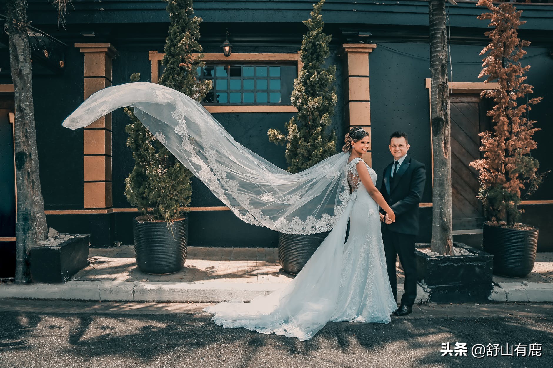 中年夫妻感情不好对方又不愿离婚,中年婚姻不好又离不了