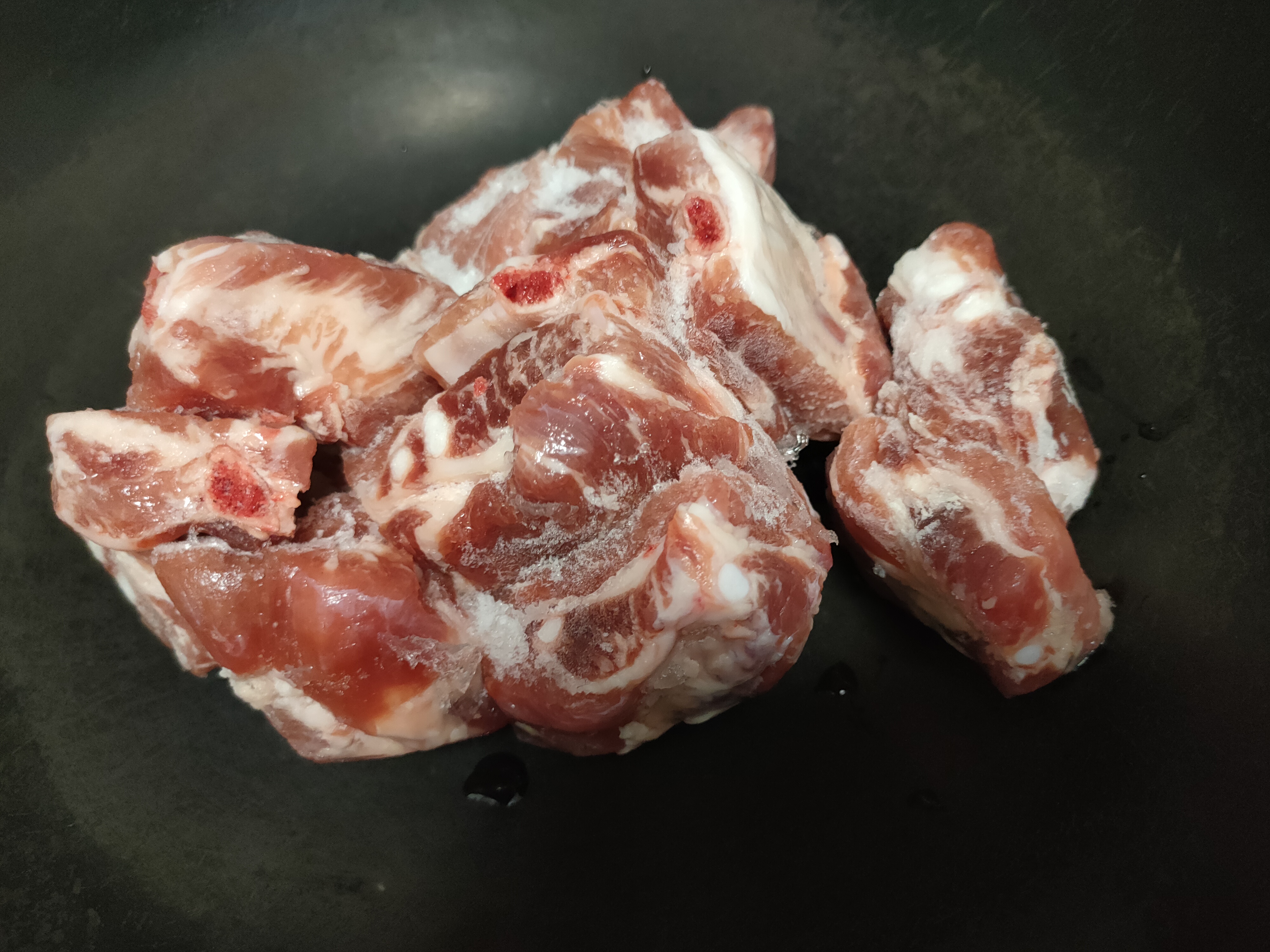 炖排骨为什么步骤都对还有腥味,排骨炖汤特别腥有什么办法除腥味