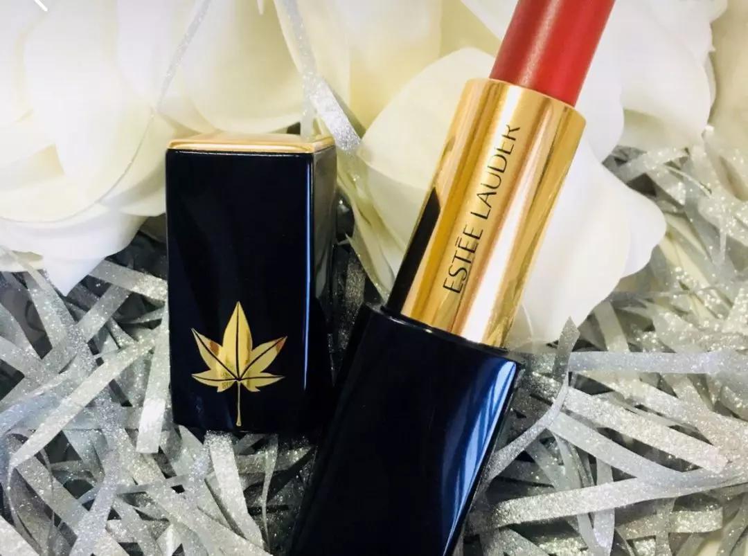 哪款口红显白又好用又持久,秋天好看显白的口红