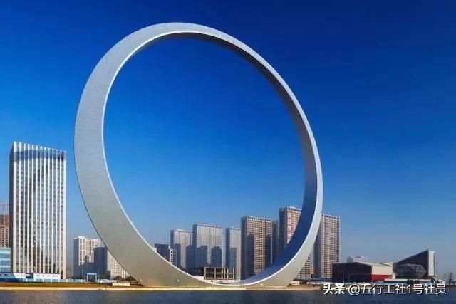 盘点那些建在奇葩地方的建筑,中国奇葩建筑大盘点