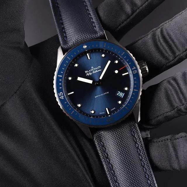 法穆兰v45对比绿水鬼,法穆兰v45和绿水鬼哪个档次高