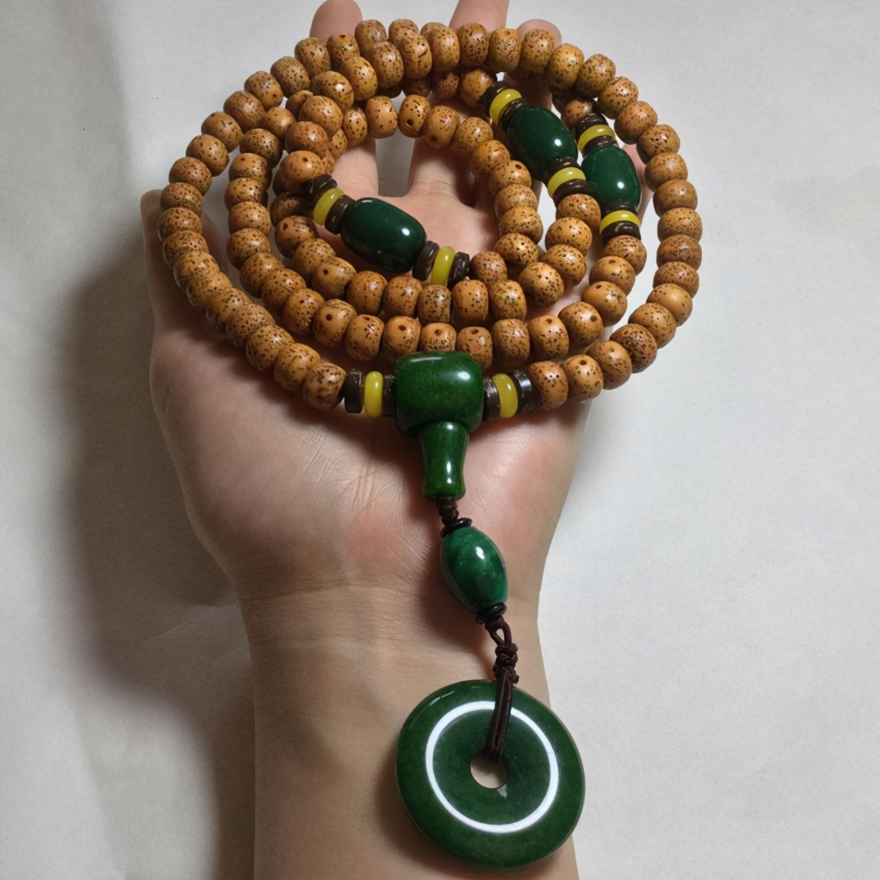 玩手串就是盘？你错了，搭配学不好，手串low到老