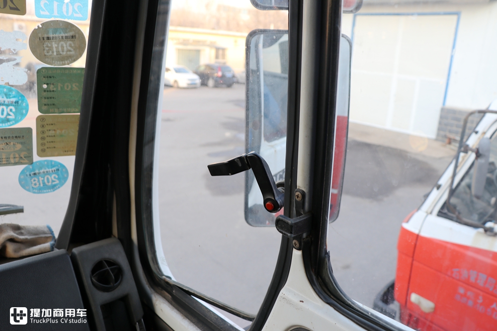 奔驰卡车和北奔,北奔重卡和奔驰一样吗