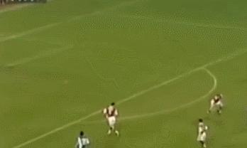 足球大逆袭巴蒂斯图塔,94世界杯经典进球巴蒂斯图塔