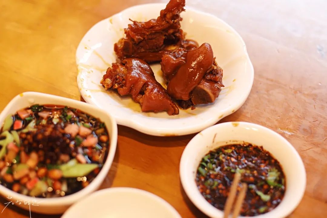 贵阳古镇卤猪蹄,去青岩古镇必吃哪家猪蹄