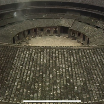 客家女人等男人的故事,客家女人嫁外地男人的电视剧