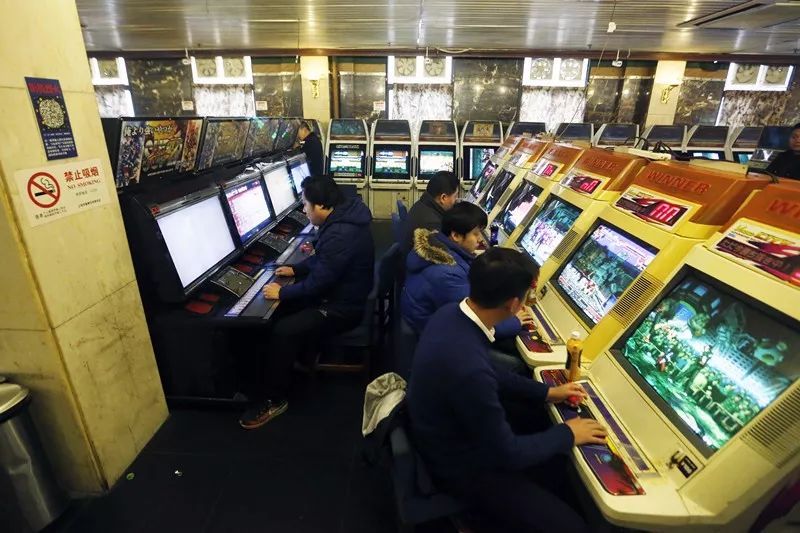 误解20年的街机游戏台词，恐龙快打只听懂一句，惩罚者至今未解