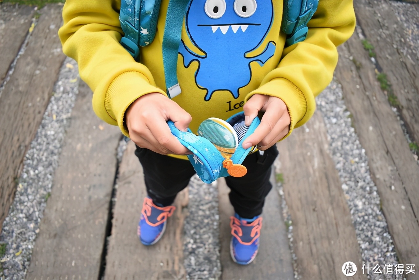 别让孩子输在起跑线，背上GMT for Kids挪威小方包，轻便 舒适 充裕