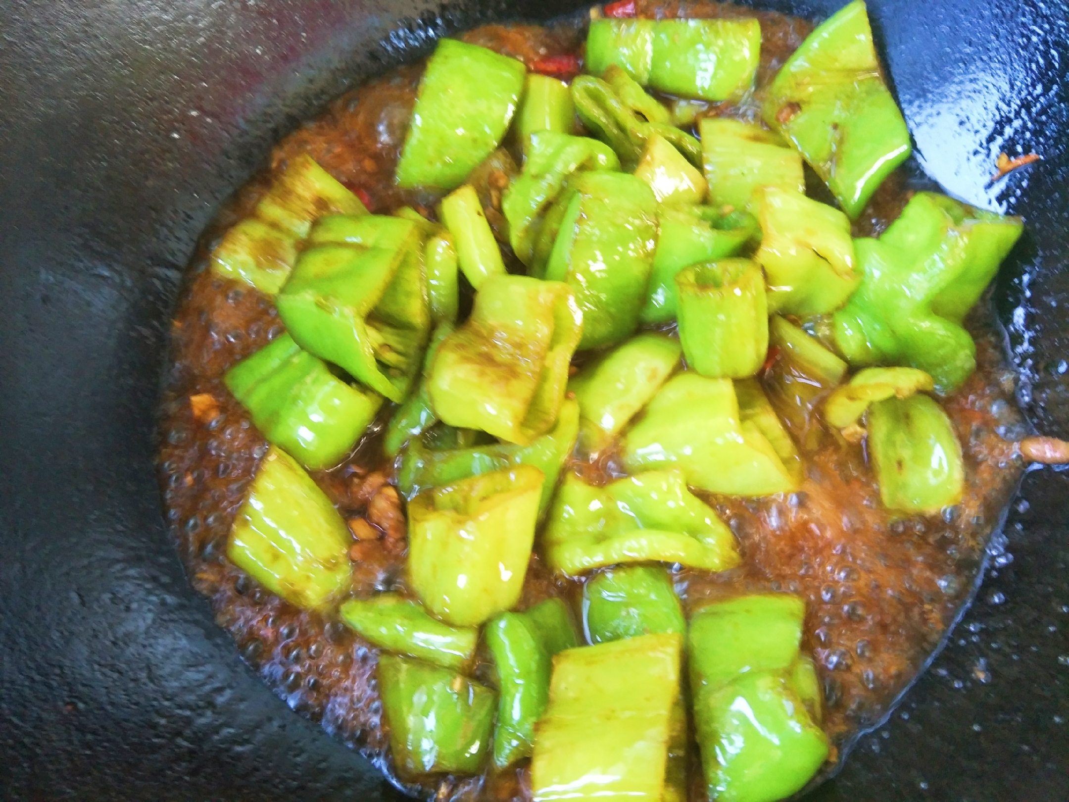 炒辣椒里加什么更好吃,怎么把辣椒炒出辣味