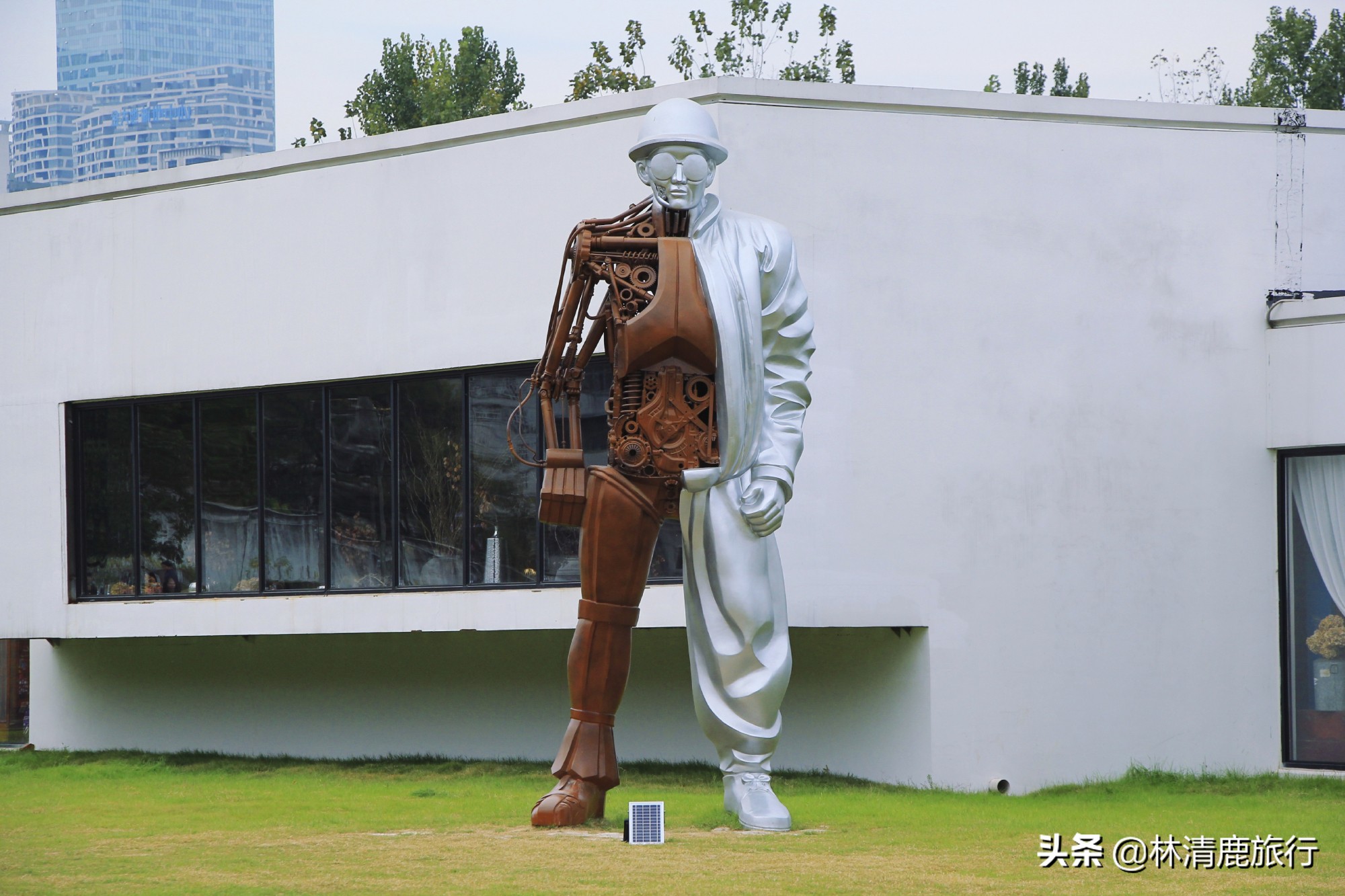 一个监狱的华丽转身：年轻人追捧的网红地，免费的艺术殿堂