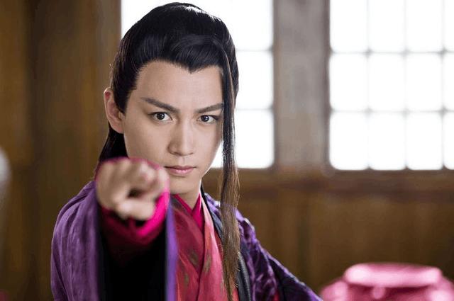 笑傲江湖俩版林平之对比,林平之眼中的笑傲江湖