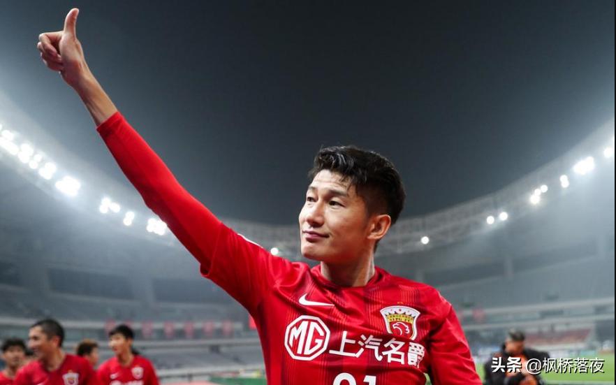 上港捡漏国脚组成豪华防线,上港国脚阵容