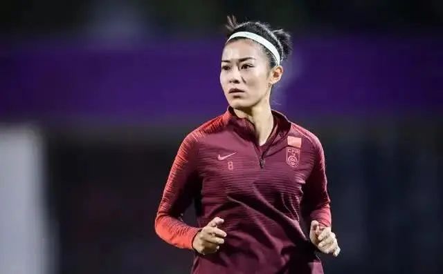 铿锵玫瑰中国女足图,中国女足铿锵玫瑰带字图片