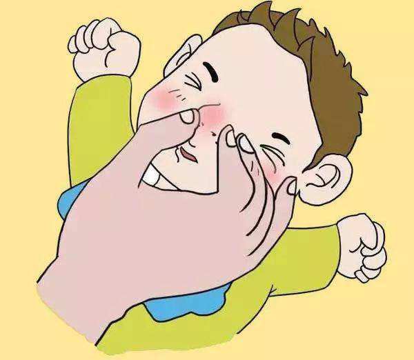 小朋友感冒鼻塞不通呼吸有吹哨声,儿科儿童呼吸门诊