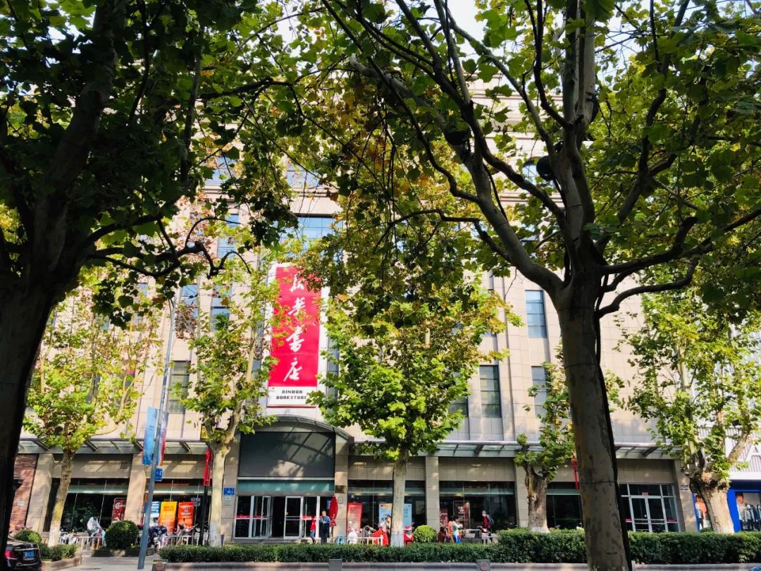 济南泉城路最新变化,济南泉城路限时步行吗