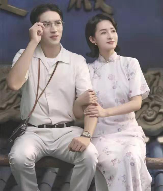 87岁老人为老伴写情书,七旬老人为老伴写情诗