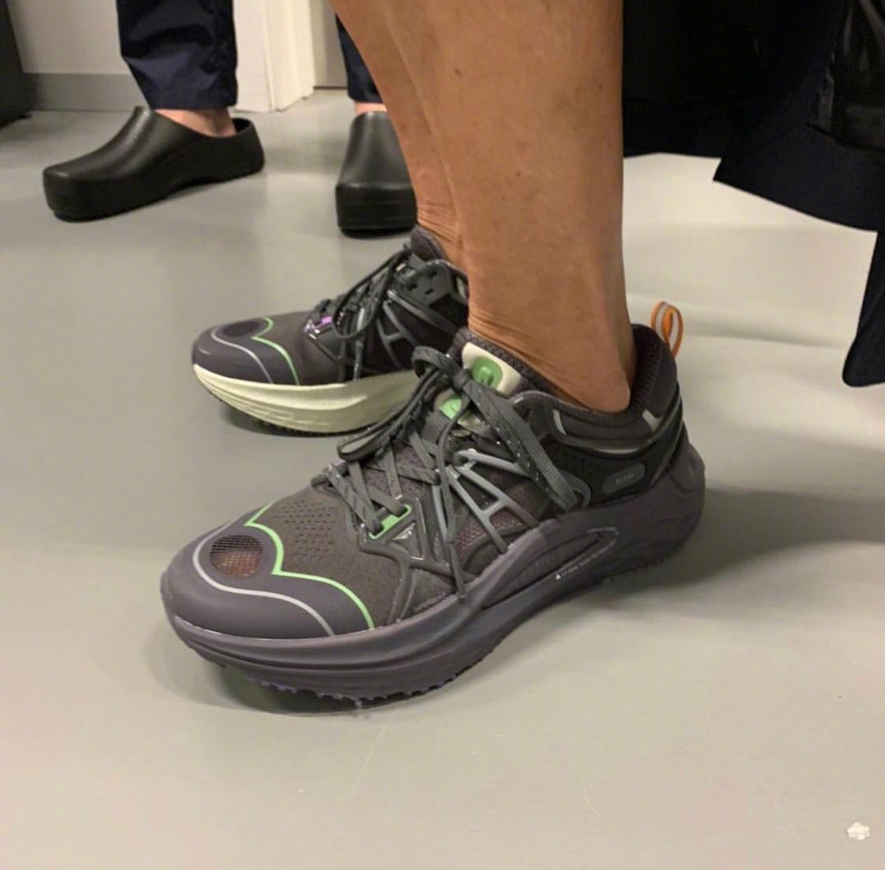 李宁烈骏6和绝影essential哪个好,李宁烈骏7pro和绝影2.0哪个好