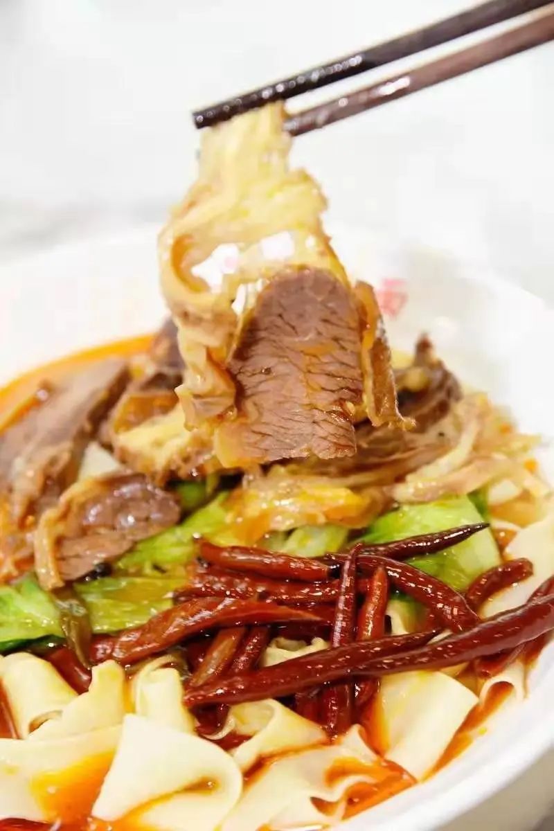 牛肉汤米线视频,牛肉汤酸浆米线