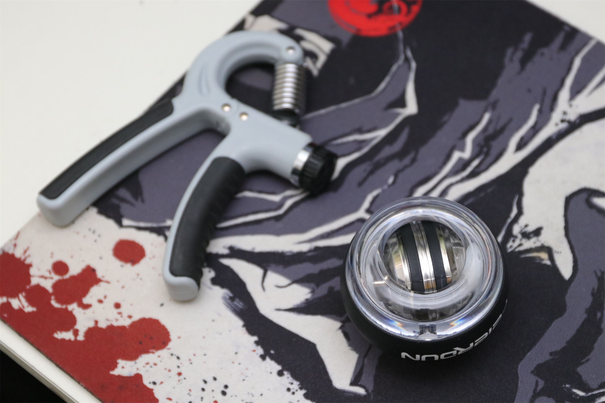 轻量化鼠标性价比推荐,200到300无线轻量化鼠标