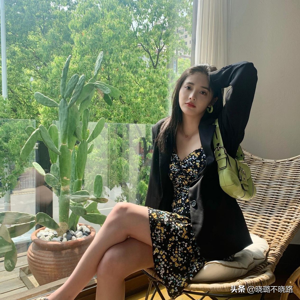 一件黑西装多种穿法,教你最实用的西装穿搭技巧