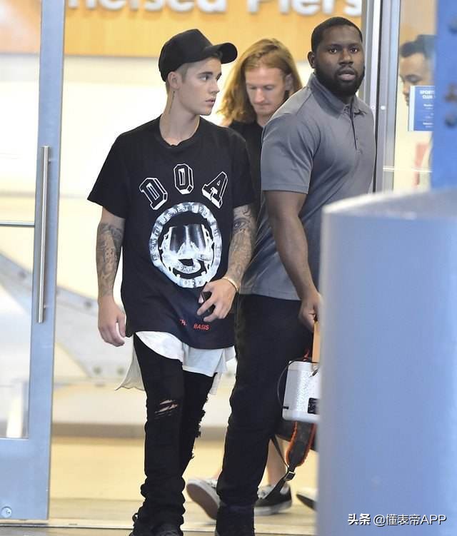 潮男腕表搭配指南！精致男人还需腕表衬托