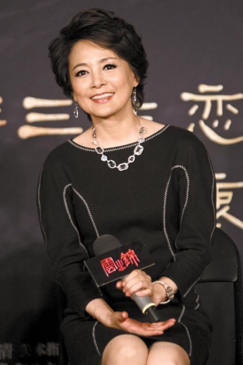 张瑜穿搭高清,张瑜知性穿搭真有气质