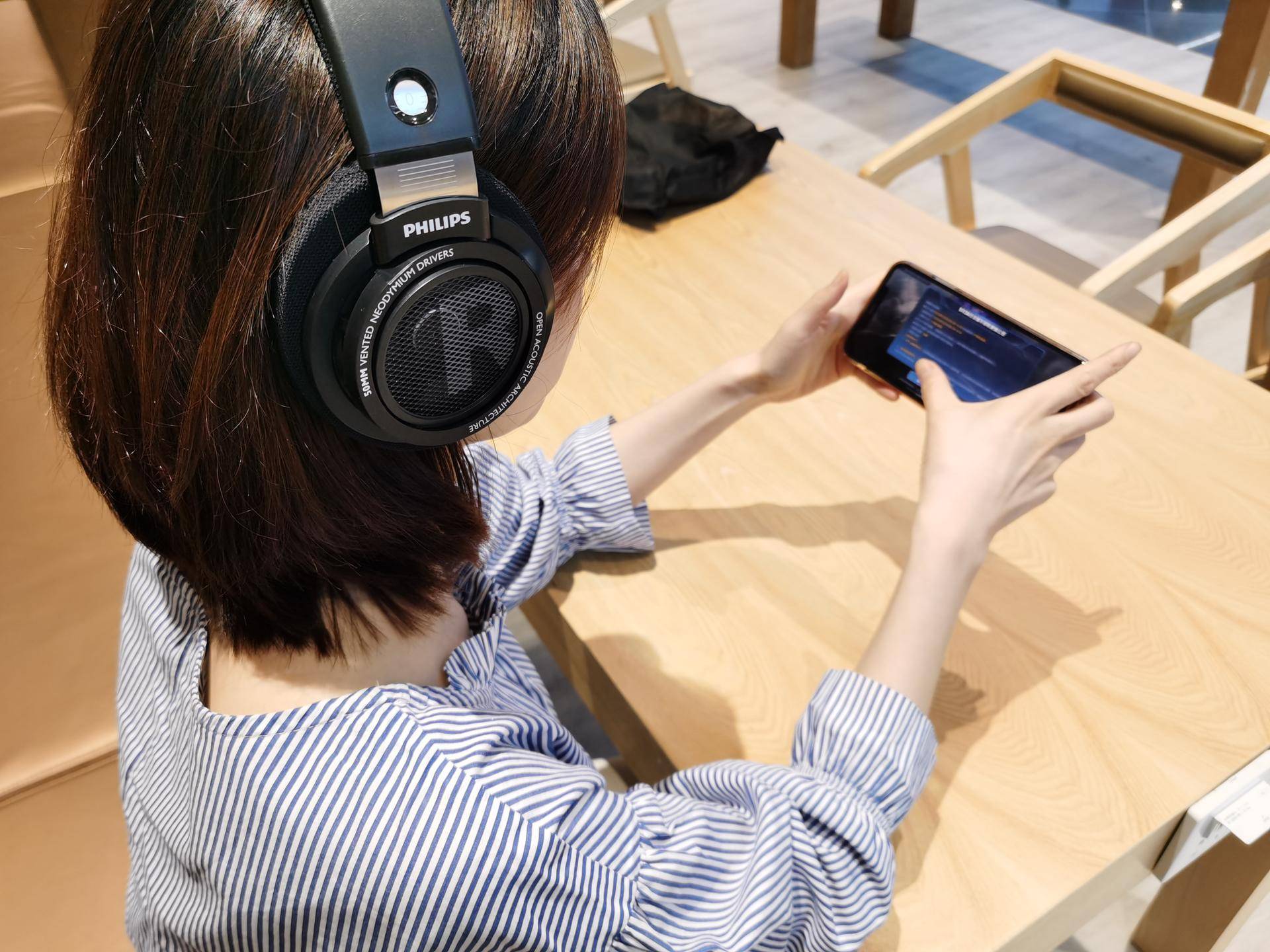 飞利浦shp9500看电影怎么样,飞利浦shp9500多少钱合适