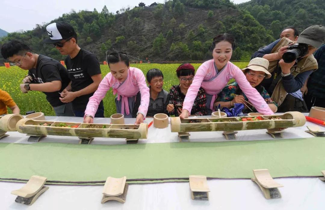 今天起，请叫它＂状元馒头＂！一台山乡大戏为它正名！