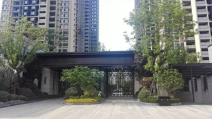 郑州滨河国际新城房价跌了吗,郑州滨河国际新城属于哪个区