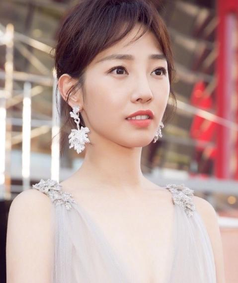 白百何和陈冠希谁更漂亮,陈冠希和白百何对比