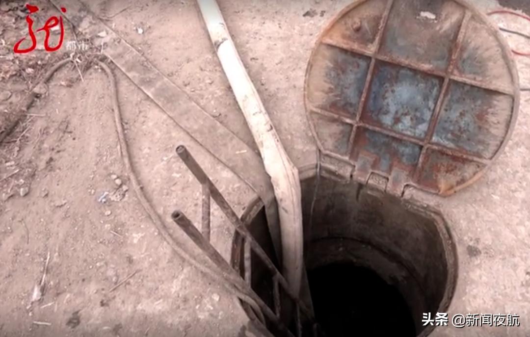 自来水中有黑色杂质,原来是管道多年结的污垢!相关部门已进行管道清洗工作!