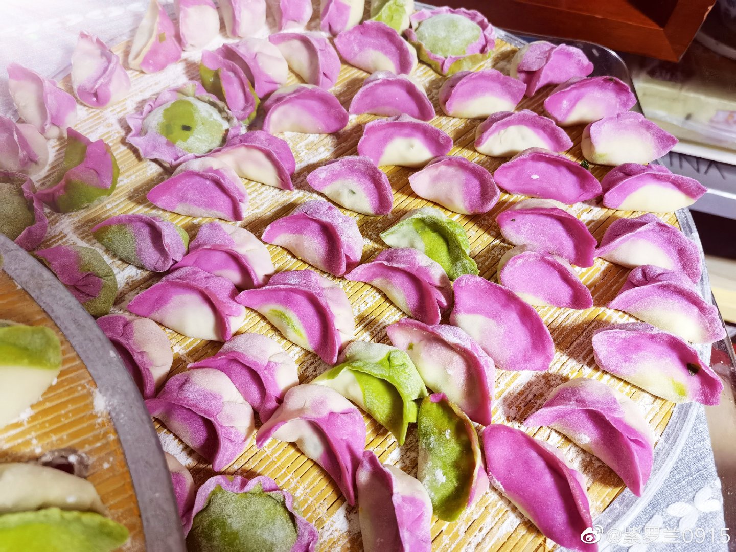 贾玲历年春晚回顾,贾玲春晚表情包动图