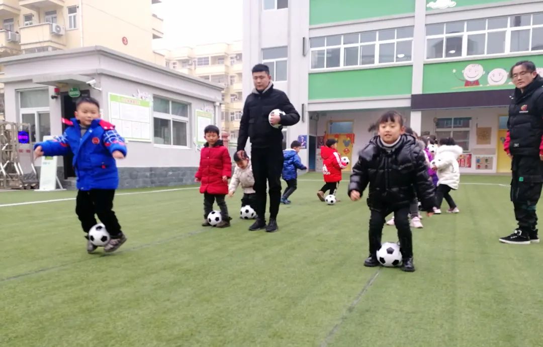 幼儿园足球展示活动方案,幼儿园足球展示活动