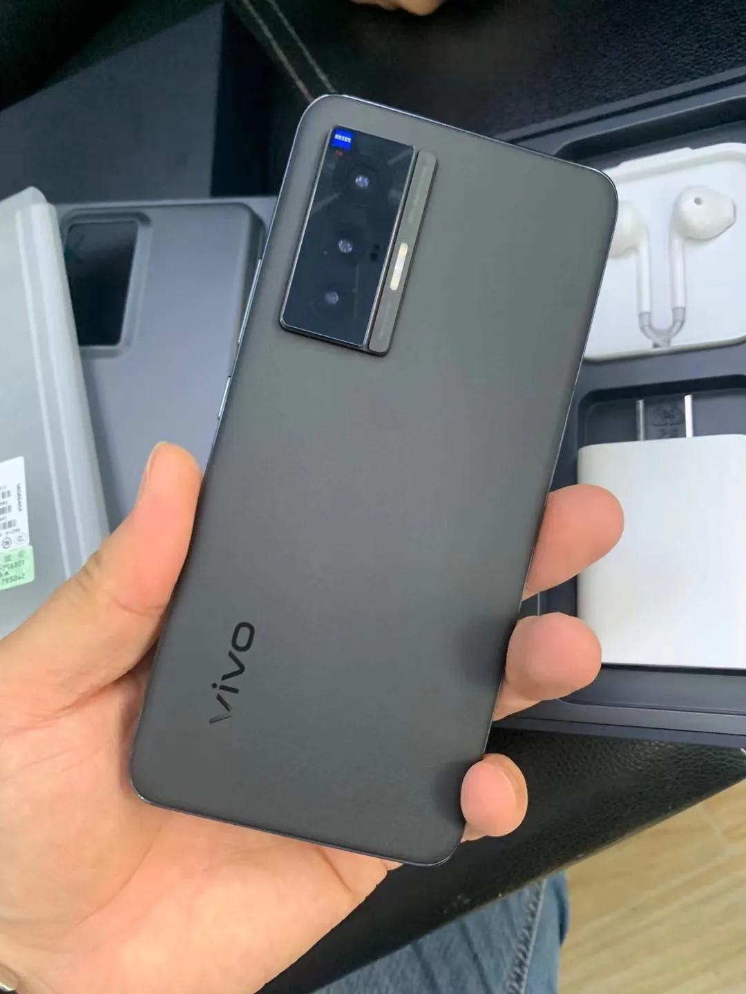 自己给手机贴膜的技巧,手机贴膜摆地摊技巧