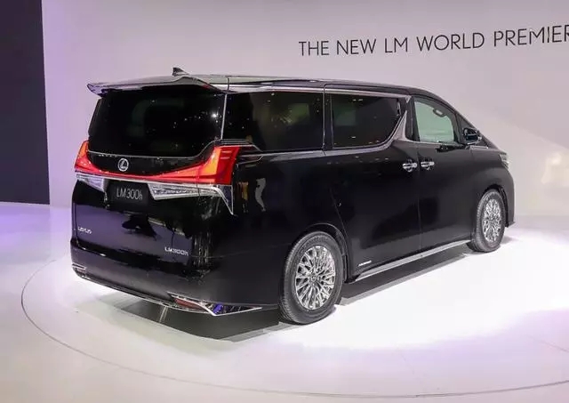 雷克萨斯LM明年2月24上市，网友：再不出来就要被炒到1000万了