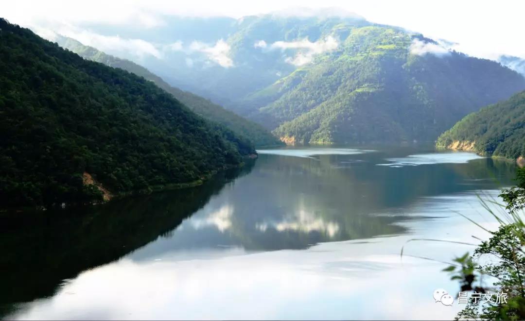 澜沧江梅里大峡谷景观,澜沧江大峡谷美景