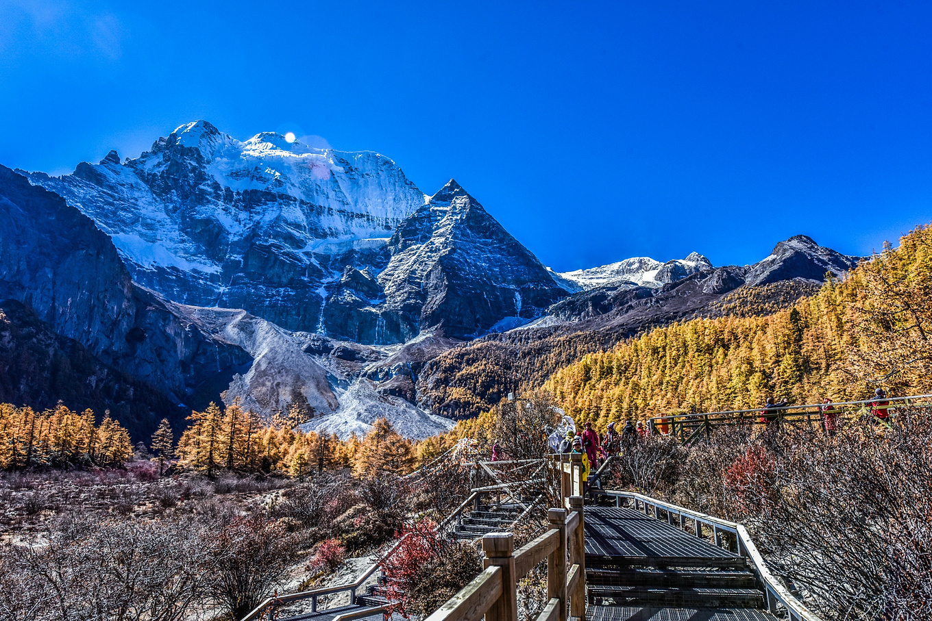 四川甘孜的亚丁稻城,四川稻城亚丁蓝色星球上的净土