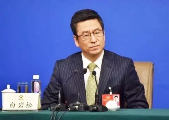 白岩松谈谣言视频,央视名嘴白岩松患病5年