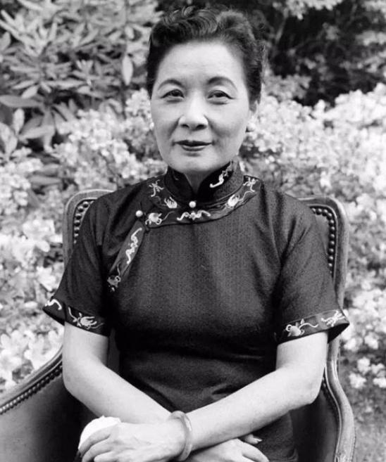 罗斯福总统晚年评价宋美龄,美国人如何评价宋美龄