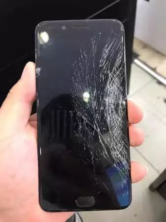 怎样保护屏幕最好,用什么保护屏幕最好