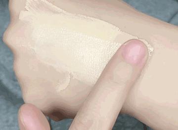 堪比大牌的11种平价粉底液 (公认好用的6款大牌粉底液)