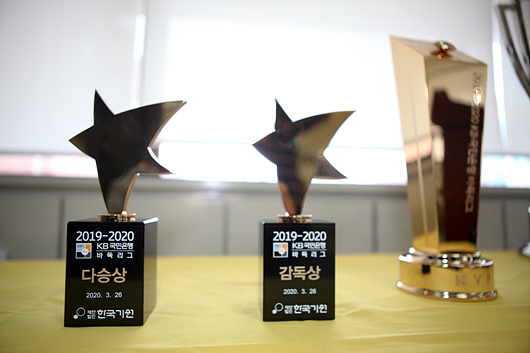 2020韩国颁奖典礼防弹少年团,2022颁奖典礼韩国参加名单