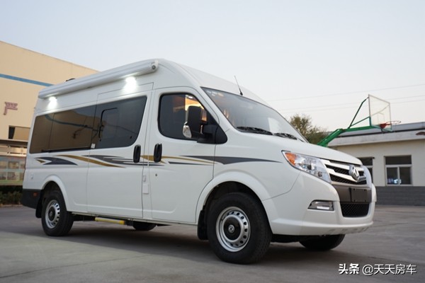 北京二手东风御风短轴中顶房车,2023款东风御风短轴房车