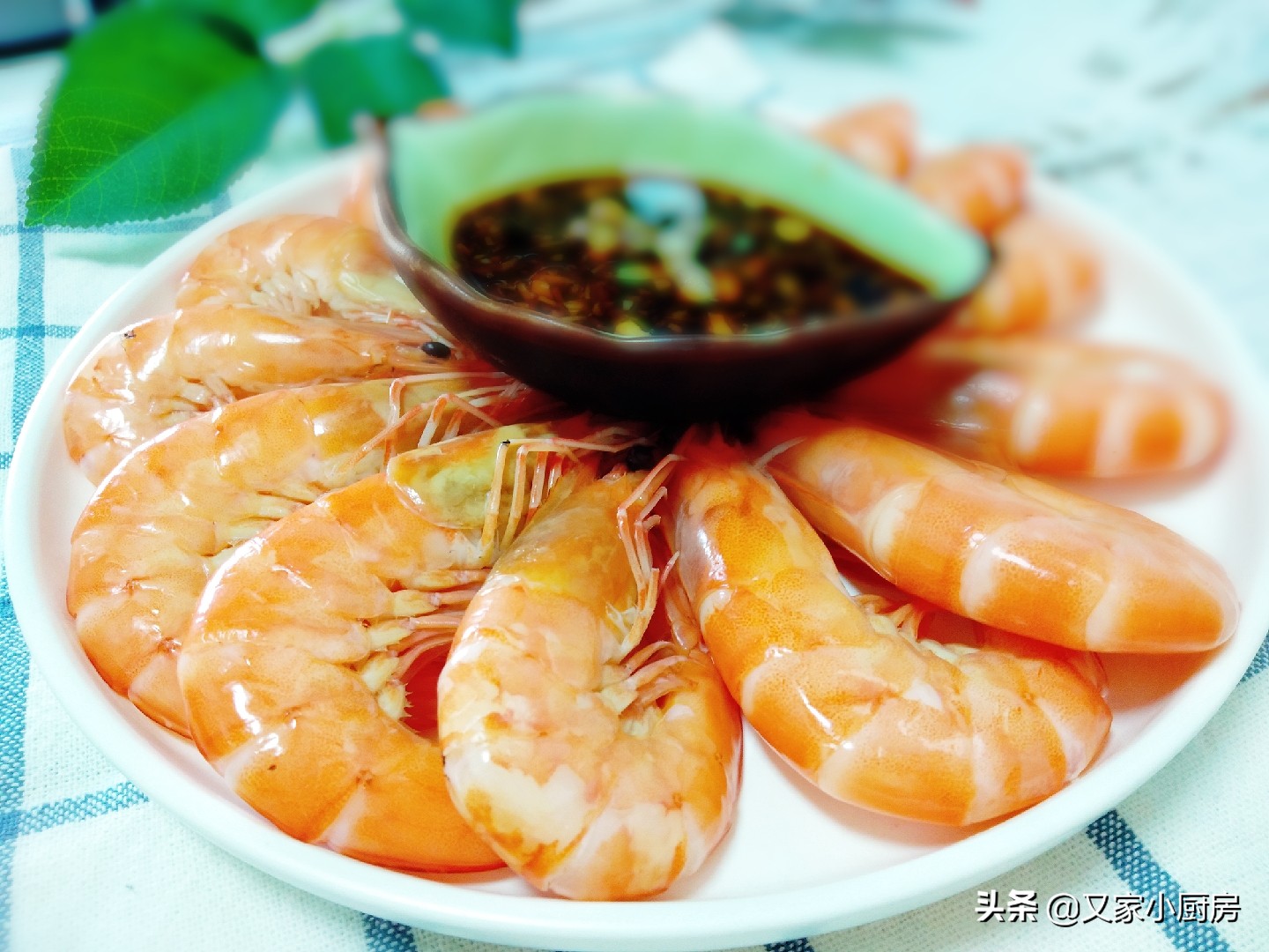 水煮虾是要热水下锅还是冷水下锅,正宗水煮虾的做法是热水还是冷水